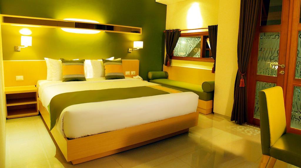 Hotel Tibera Taman Cibeunying Bandung Quarto foto