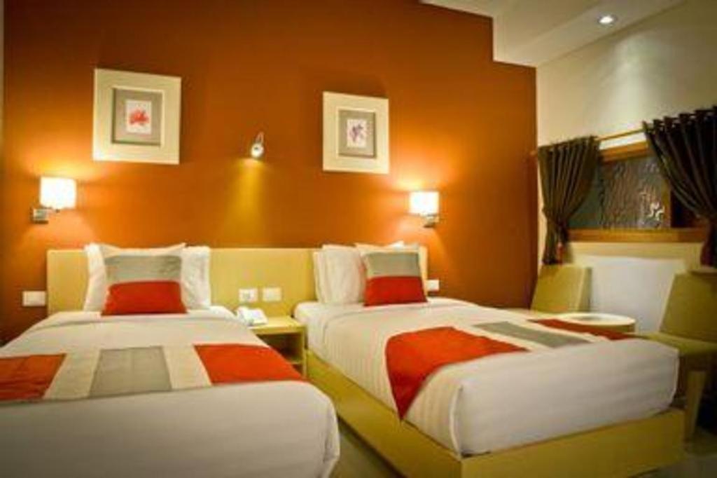 Hotel Tibera Taman Cibeunying Bandung Exterior foto