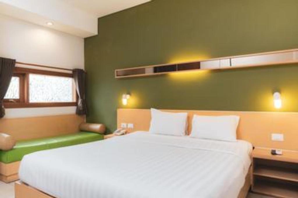 Hotel Tibera Taman Cibeunying Bandung Exterior foto
