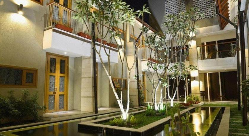Hotel Tibera Taman Cibeunying Bandung Exterior foto