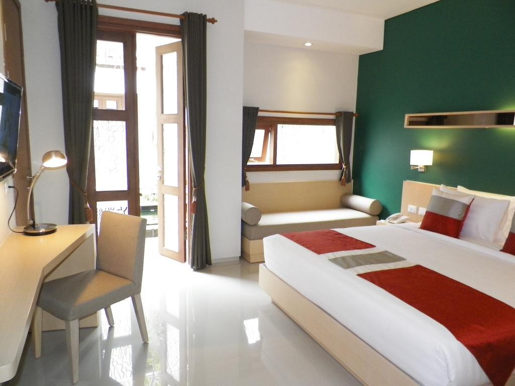 Hotel Tibera Taman Cibeunying Bandung Exterior foto